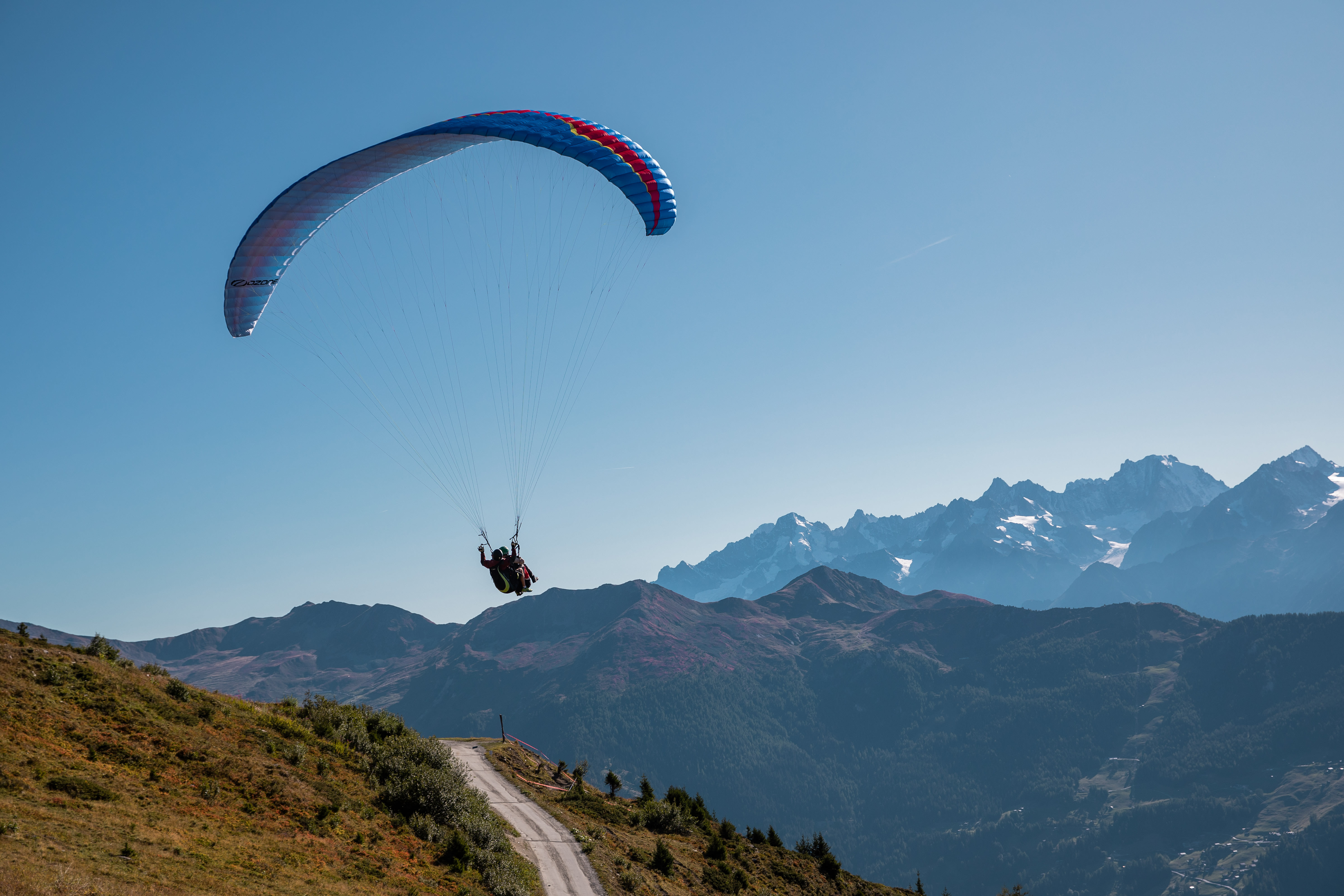 Richard Branson skygliding on the 2019 Strive Challenge