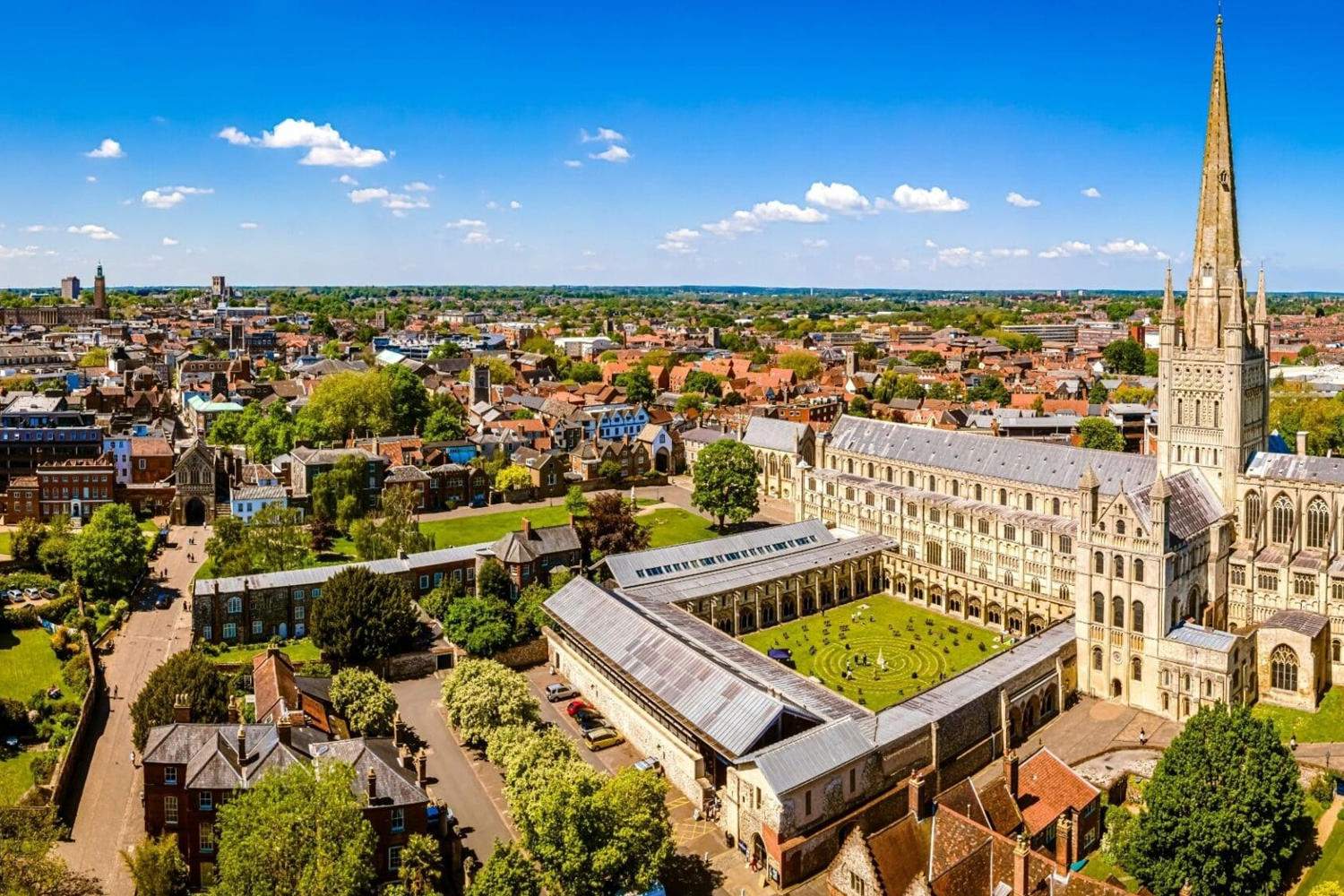 Guaranteed Next Day Delivery for Independent Retailers in Norwich hero background