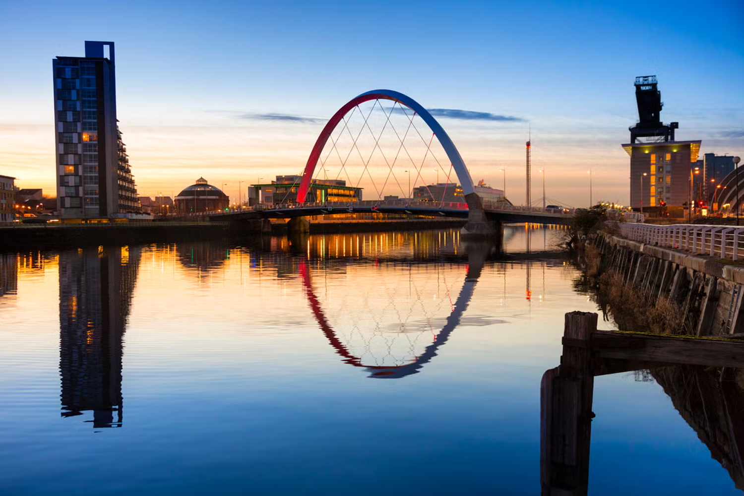 Same Day Courier Glasgow - Scottish Capital Delivery Experts hero background