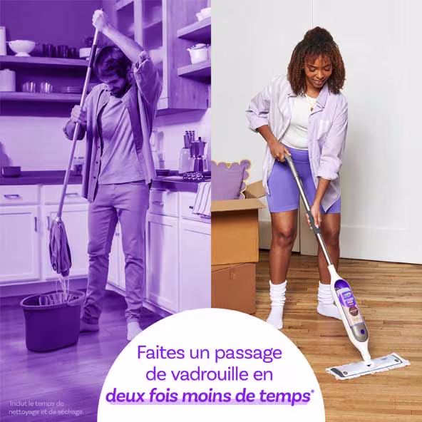 Deux personnes passent la vadrouille; l'une utilise une vadrouille traditionnelle, l'autre un Swiffer PowerMop, un outil de nettoyage efficace