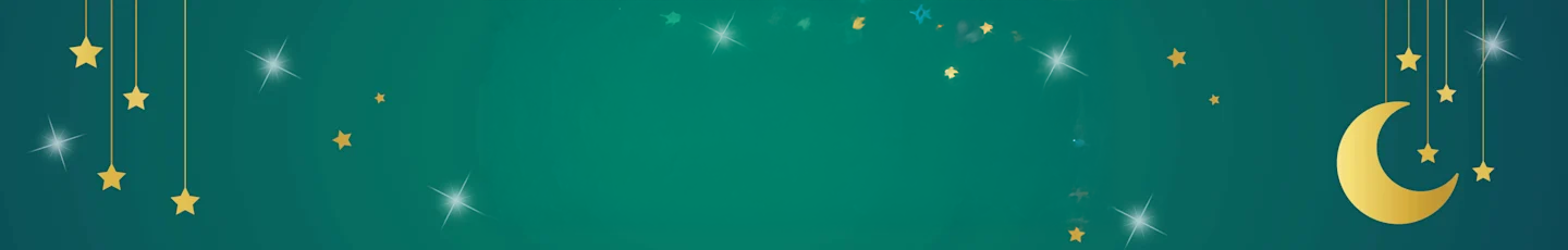 Groene achtergrond met hangende gouden sterren en een halve maan, omringd door lichtjes, passend bij de sfeer van Ramadan.