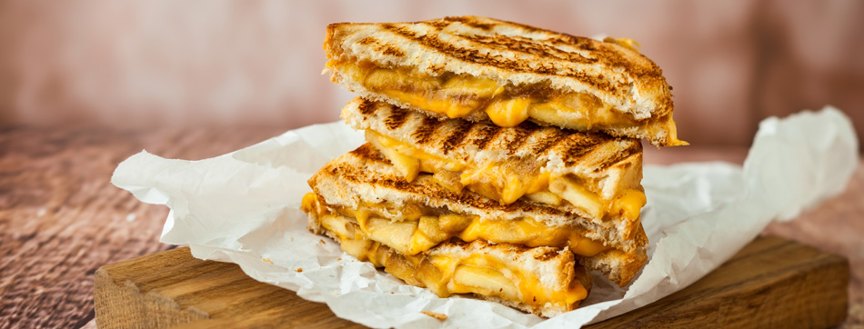 Tosti’s, panini’s en quesadilla’s recept van tosti met kaas.