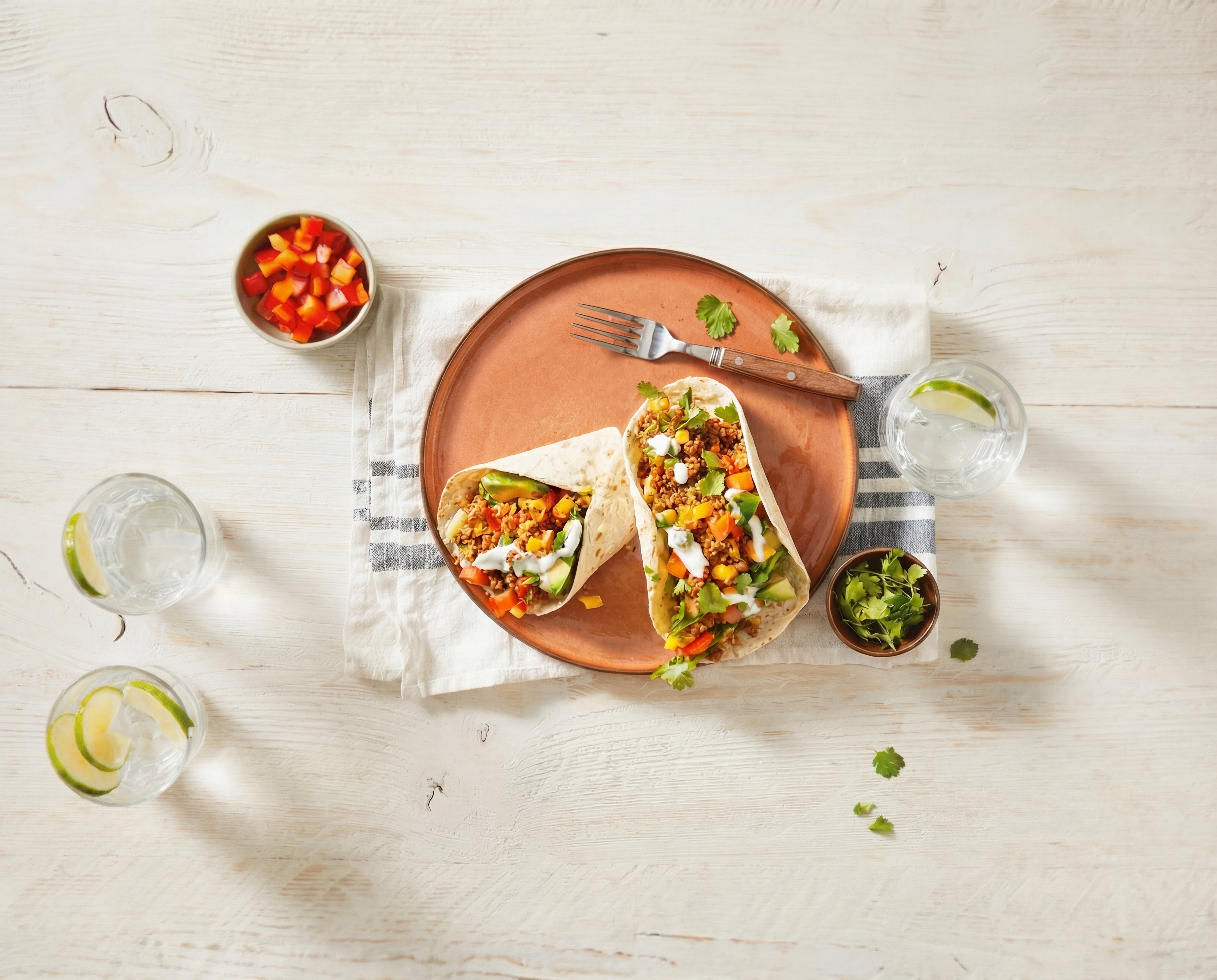 Wraps met kruidig linzengehakt en limoenyoghurt