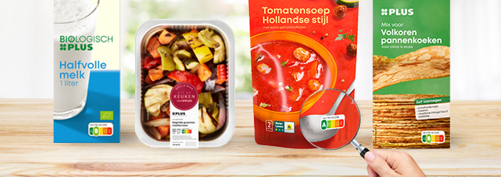 Vier PLUS-producten, waaronder melk, tomatensoep, pannenkoekenmix en een groentegerecht, met zichtbare Nutri-Score labels.