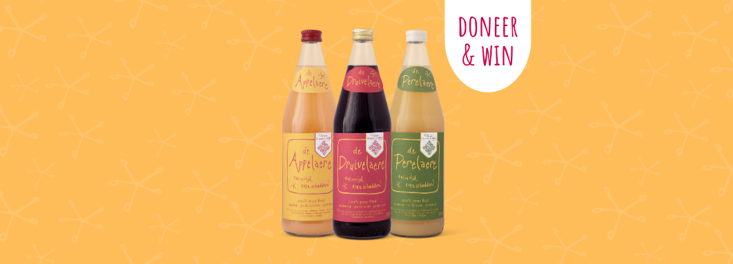 Drie flessen sap van Appelaere.