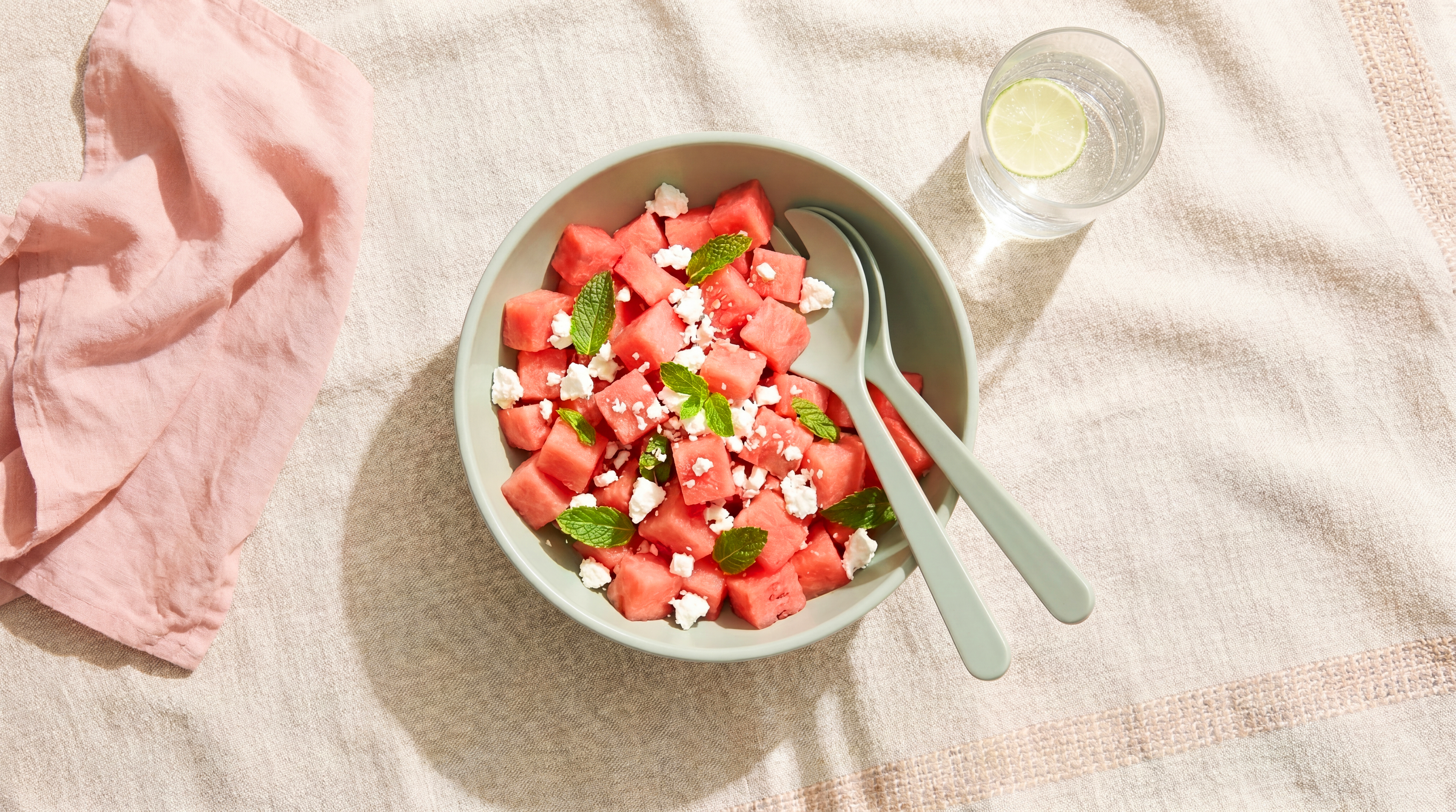 Watermeloensalade met feta en munt