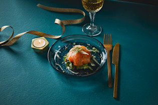 Carpacciobonbon van zalm met avocado