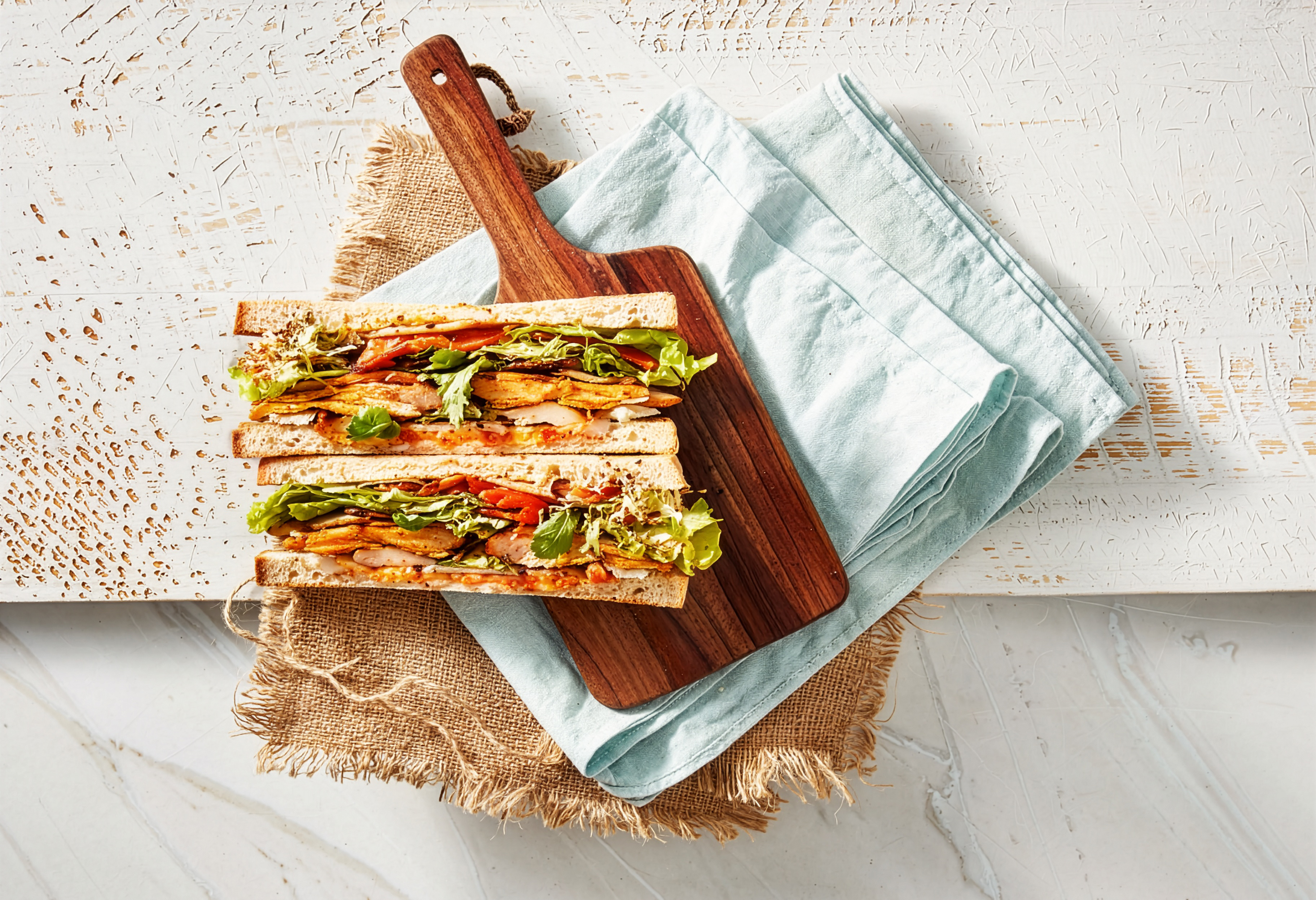 Korenlanders club sandwich met pittige kip