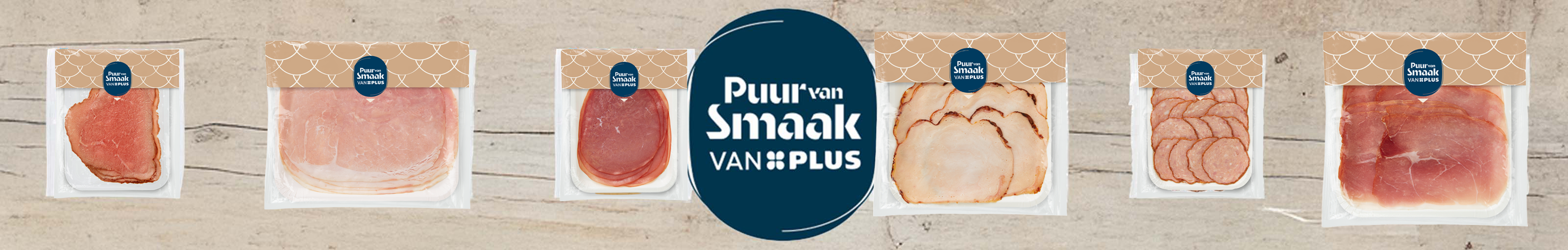 Verschillende vleeswaren met logo van PLUS Puur van Smaak.