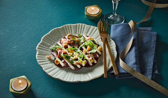 Rode bietencarpaccio met truffel en hazelnoten