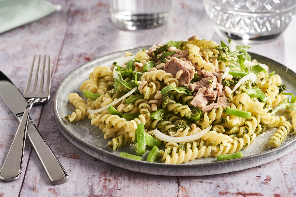 Pasta pesto met snijbonen en tonijn