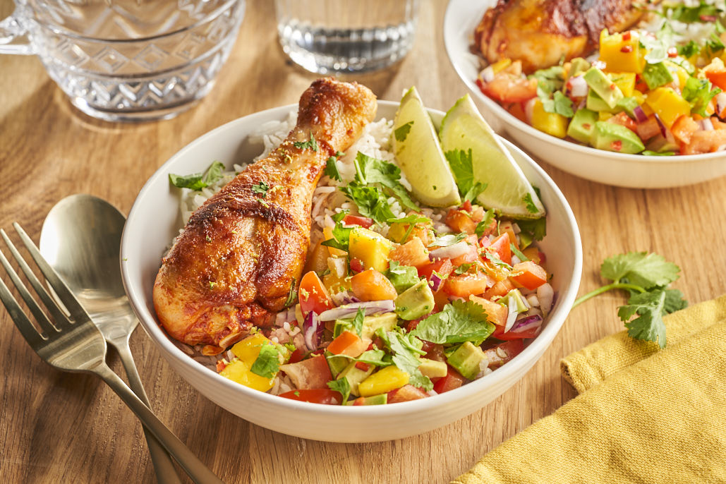 Caribische bowl met rijst, kip en mango