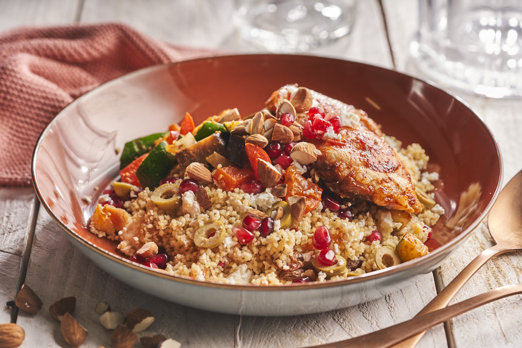 Midden-Oosterse couscous met harissakip en granaatappel