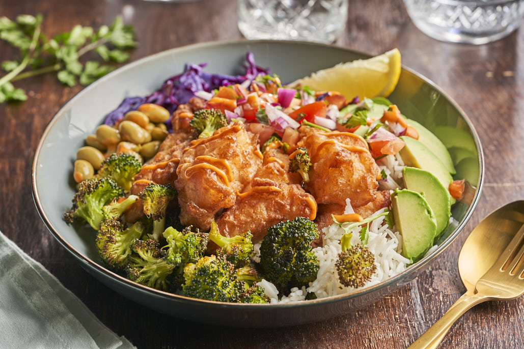 Vistacobowls met broccoli, avocado en srirachamayonaise