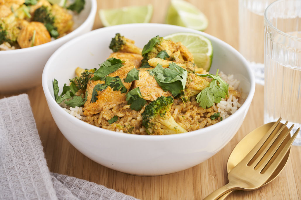 Currybowls met zalm en rijst