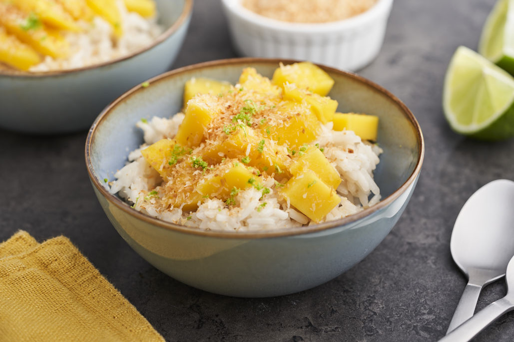 Aziatische rijstpudding met kokos en mango