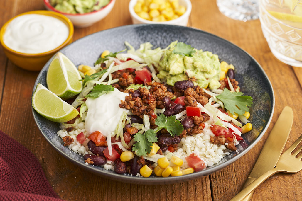 Mexicaanse saladebowl met vegetarisch gehakt