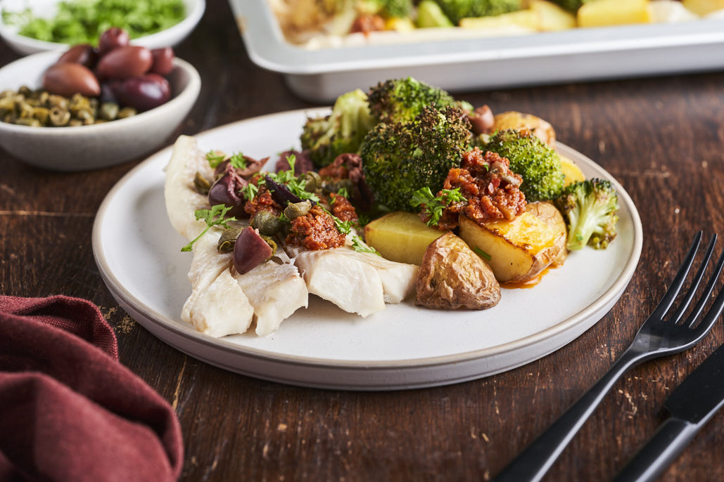 Tray bake met broccoli, aardappel en kabeljauwfilet