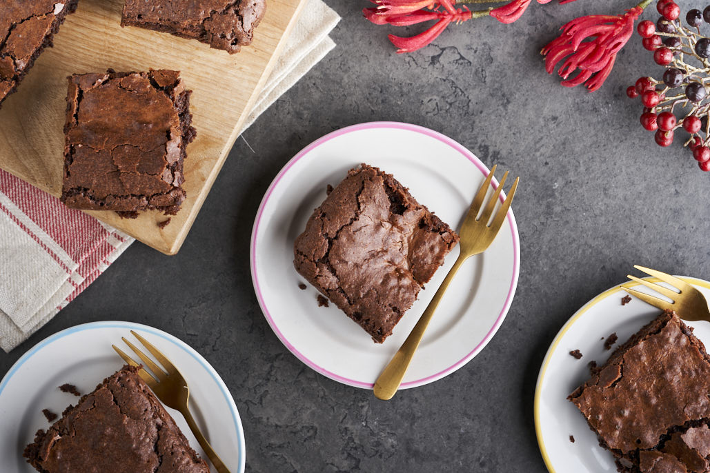 Hazelnoot-chocoladebrownies met crème fraîche