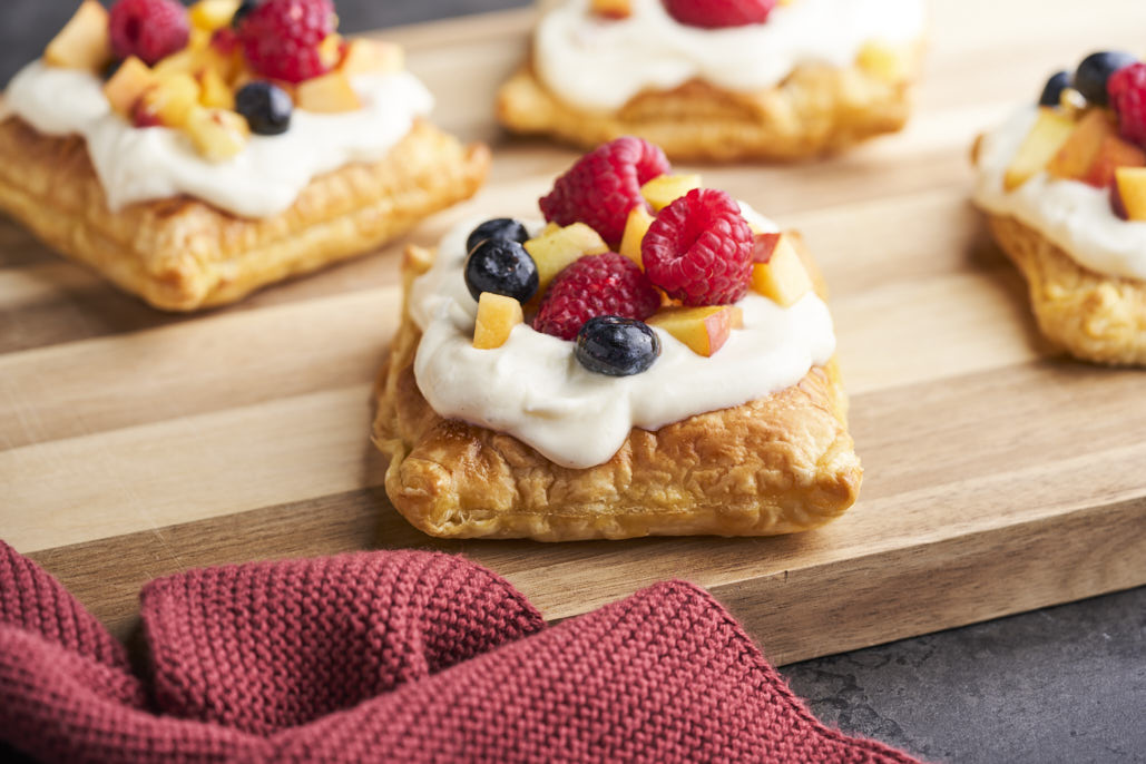 Fruittaartjes met vanilleroom