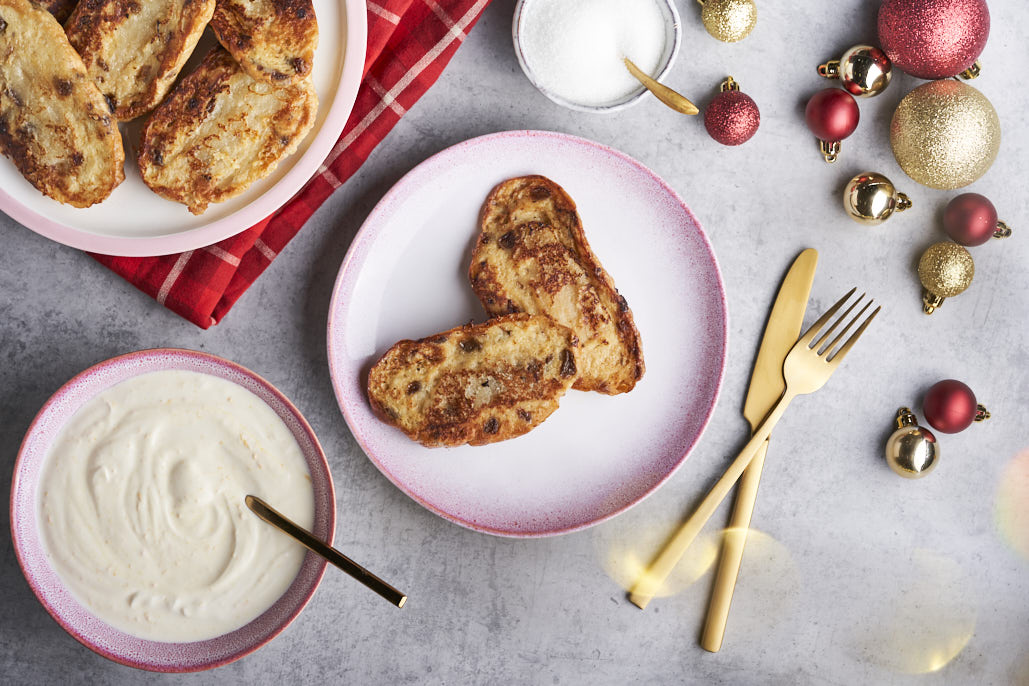 Wentelteefjes met amandelspijs en sinaasappelyoghurt