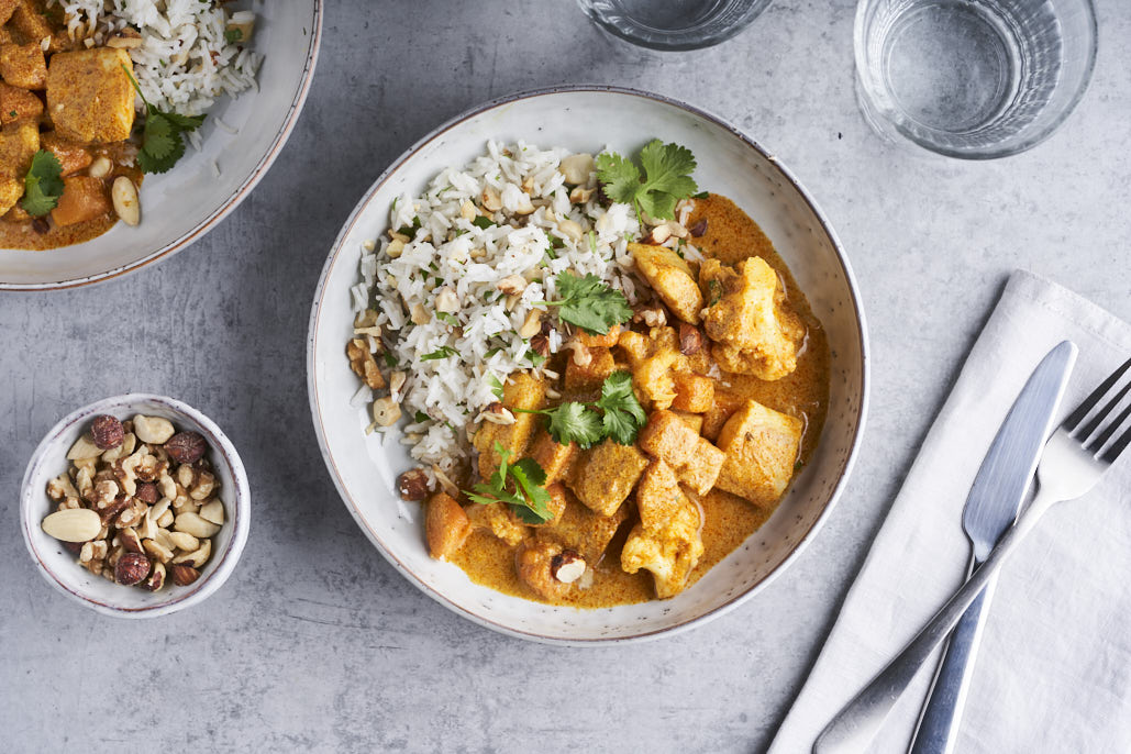 Bloemkoolcurry met pangasiusfilet en notenrijst