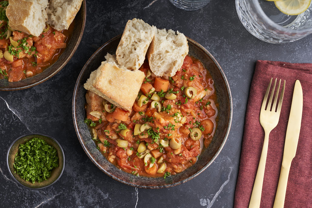 Spaanse tomatenstoof met bonen, wortel en witvis