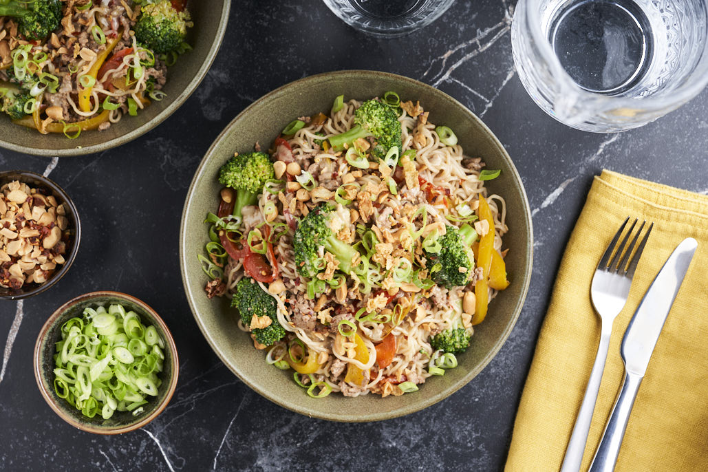 Pittige noedels met gehakt en hoisinsaus