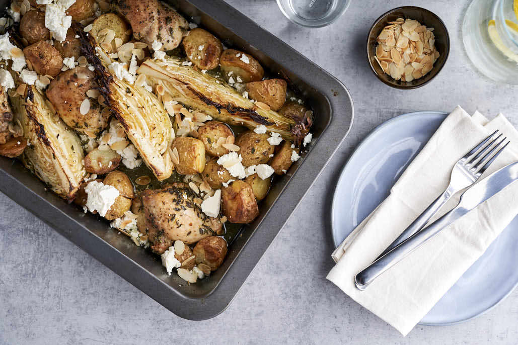 Traybake met aardappeltjes, spitskool en kip