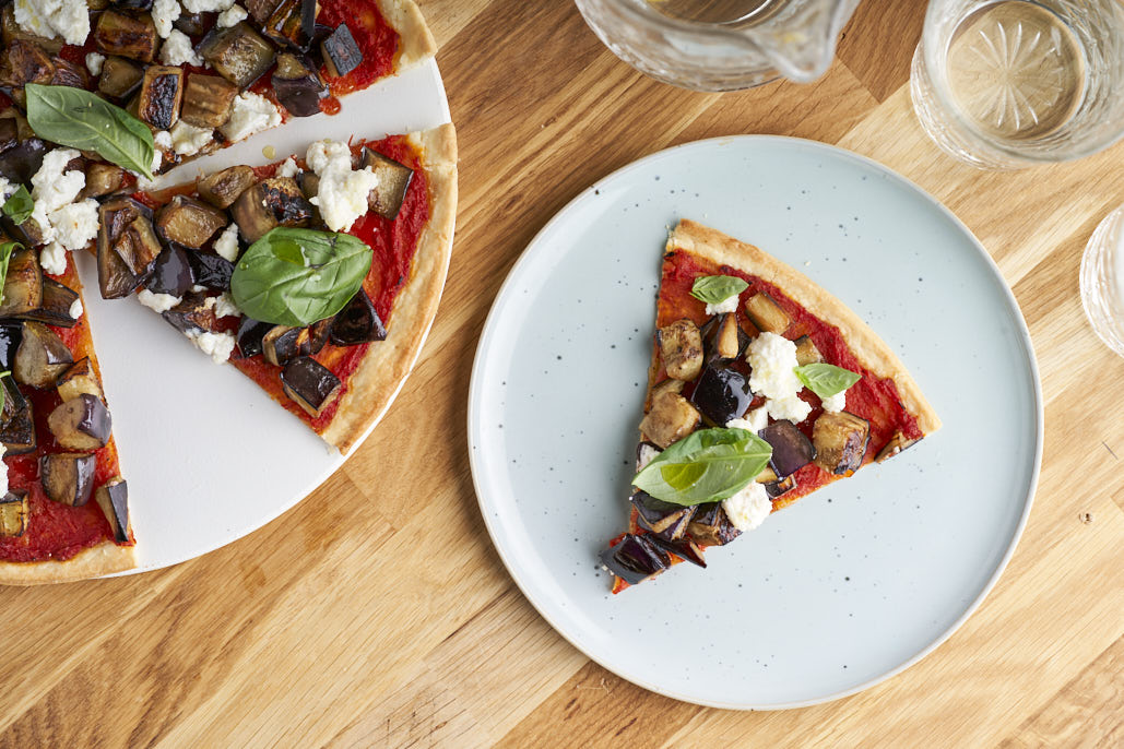 Vegetarische pizza alla norma met aubergine
