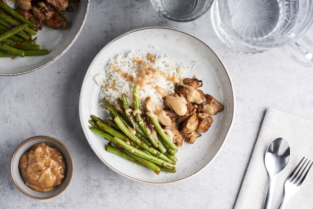 Kipsaté met rijst en sajoer boontjes 