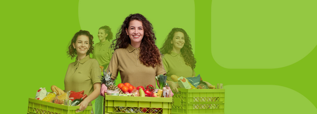 PLUS medewerker met bezorgkrat