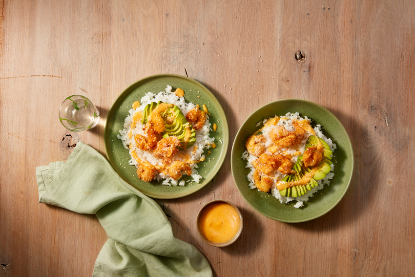 Kokos garnalen in sriracha saus met rijst