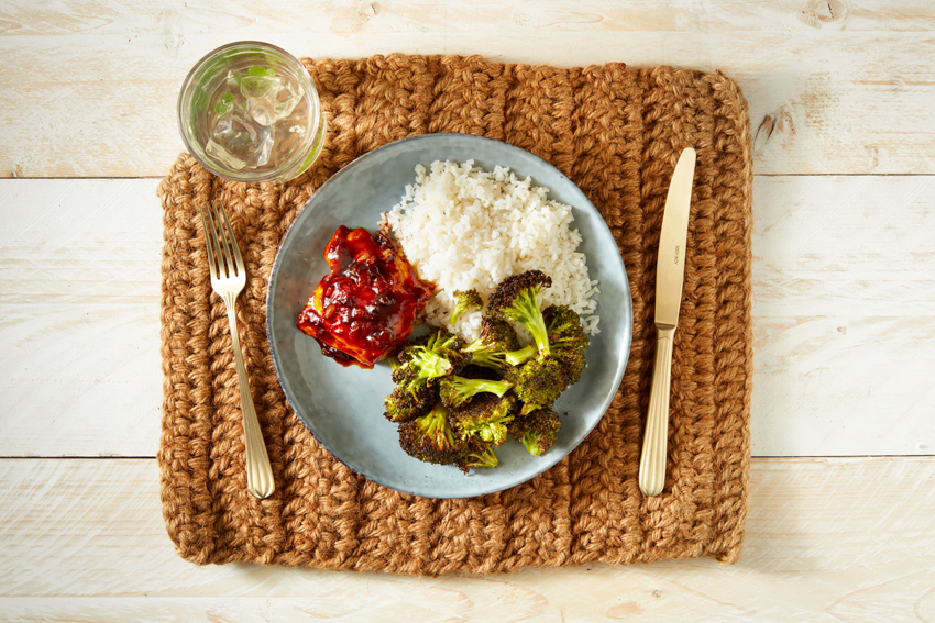 Sticky kip met rijst en broccoli