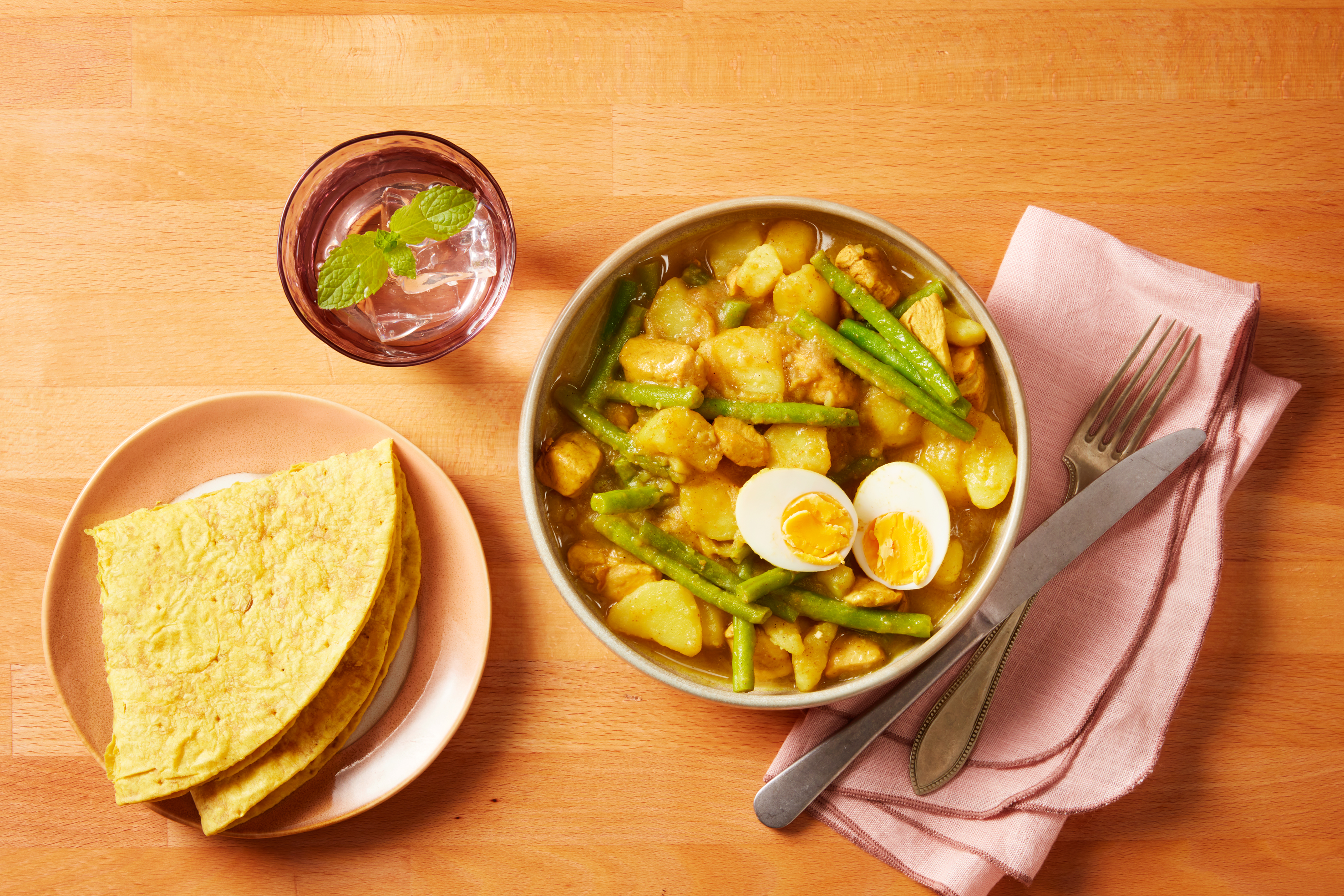 Roti met kip, aardappels en sperziebonen