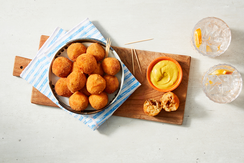 Oesterzwam bitterballen