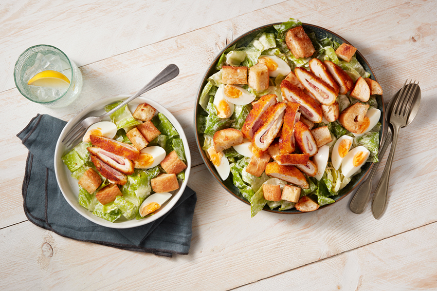 Caesar salade met kip cordon bleu