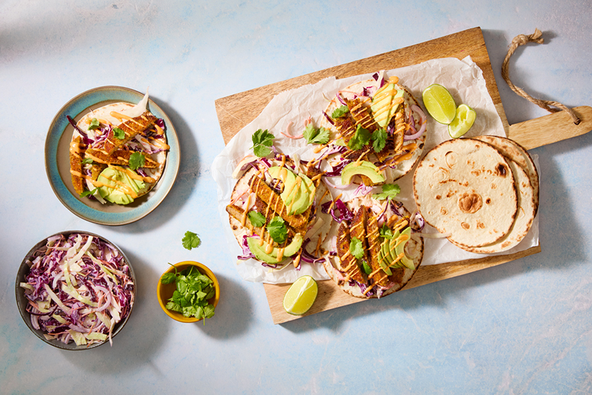 Taco’s met koolsla, gehaktschnitzel en pittige mayo