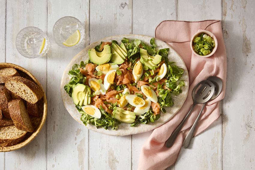 Vissalade met zalm en ei