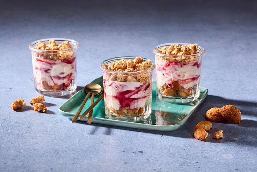 Yoghurt bosvruchtentrifle