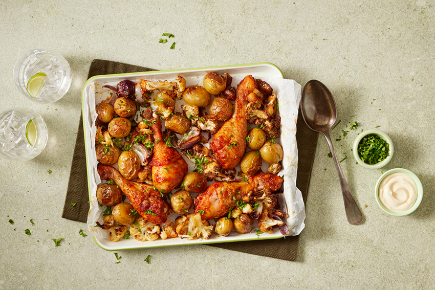 Traybake met kipdrumsticks