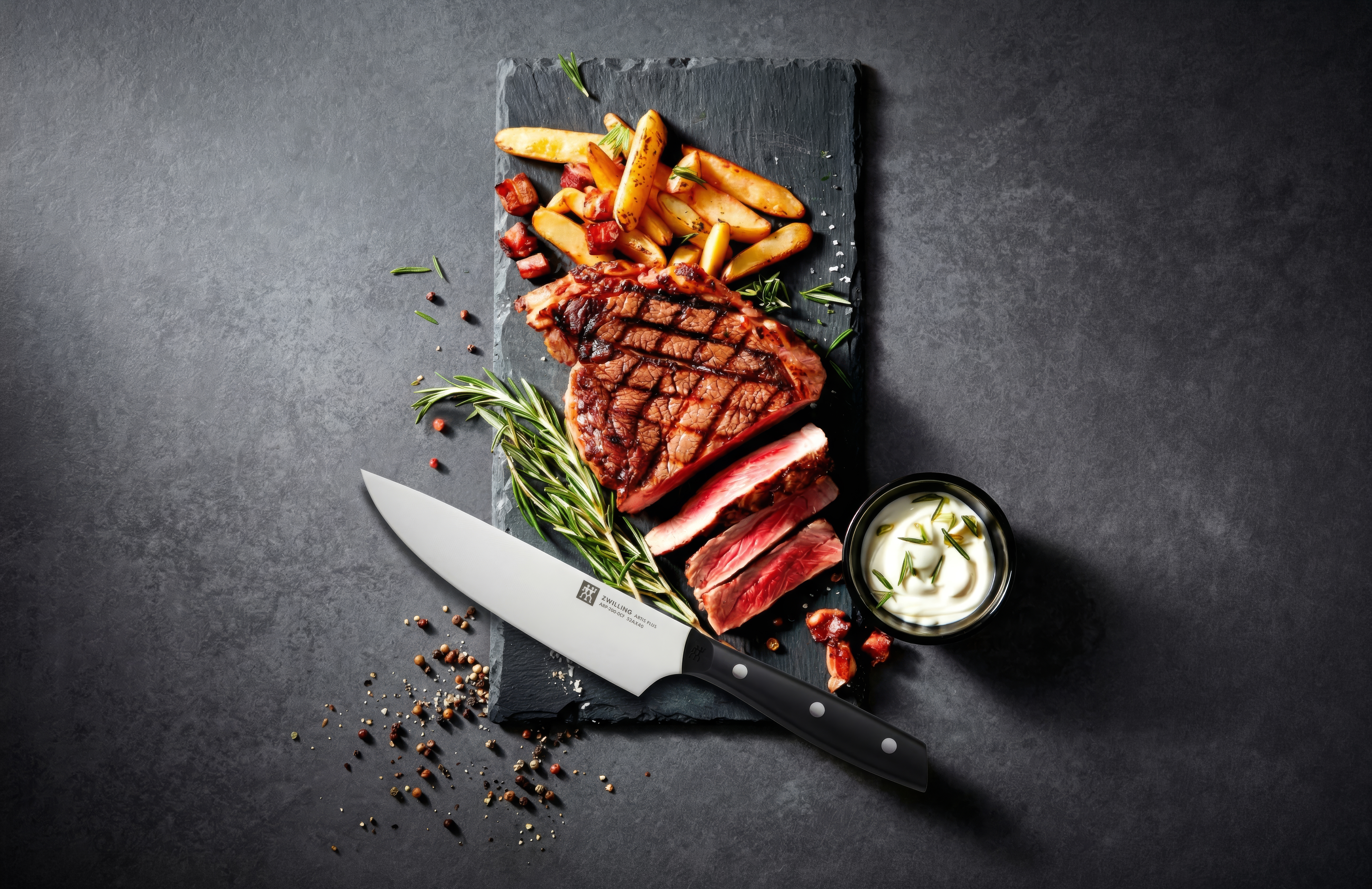 Entrecote van de BBQ met geroosterde aardappels