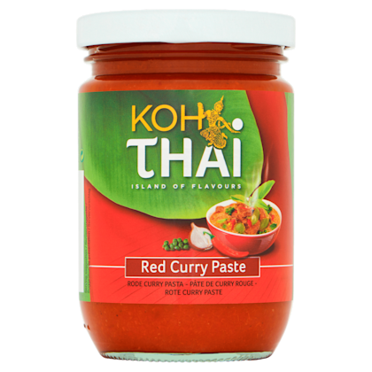 Curry pasta rood