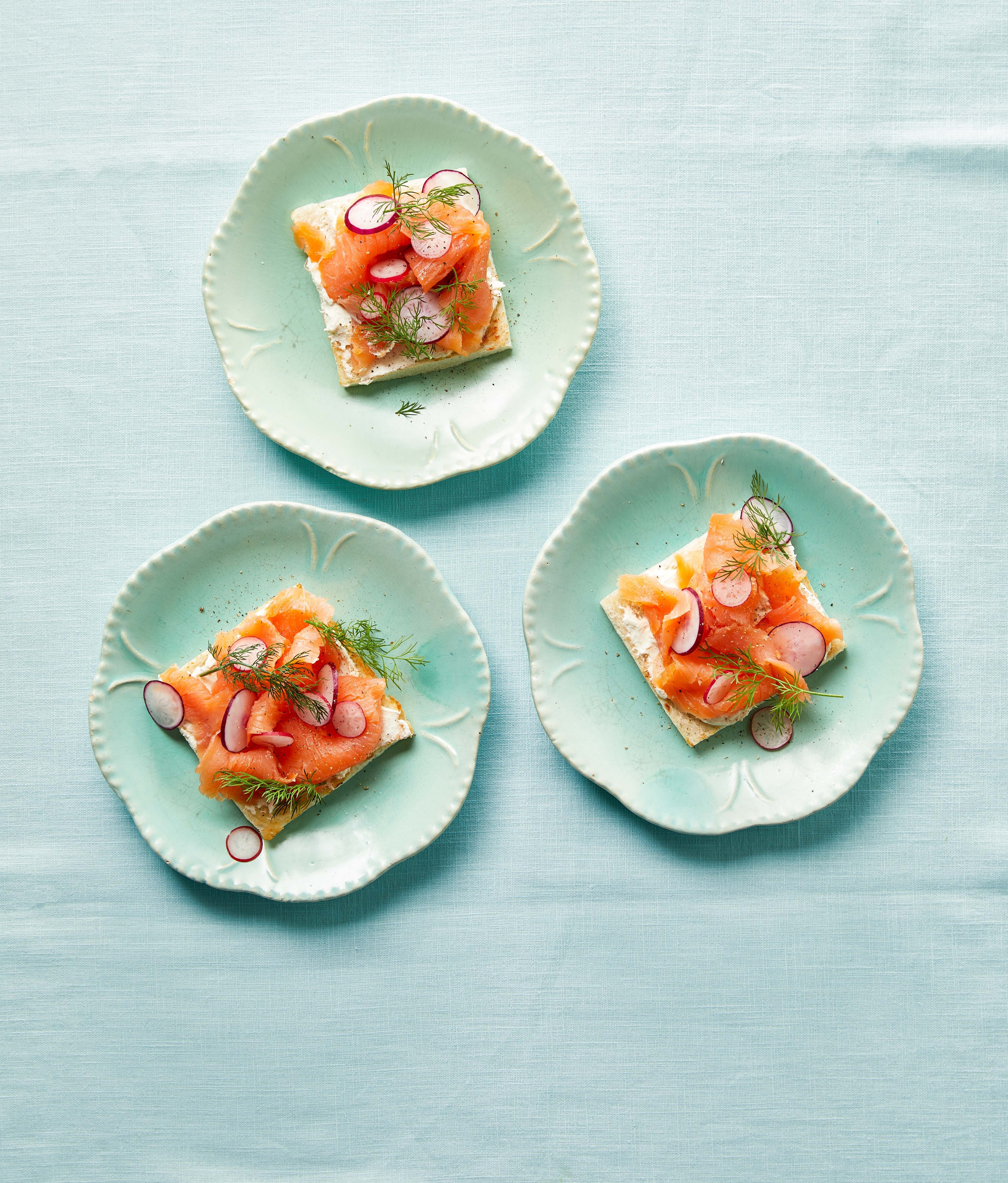 Zalmtoast met mierikswortelcrème