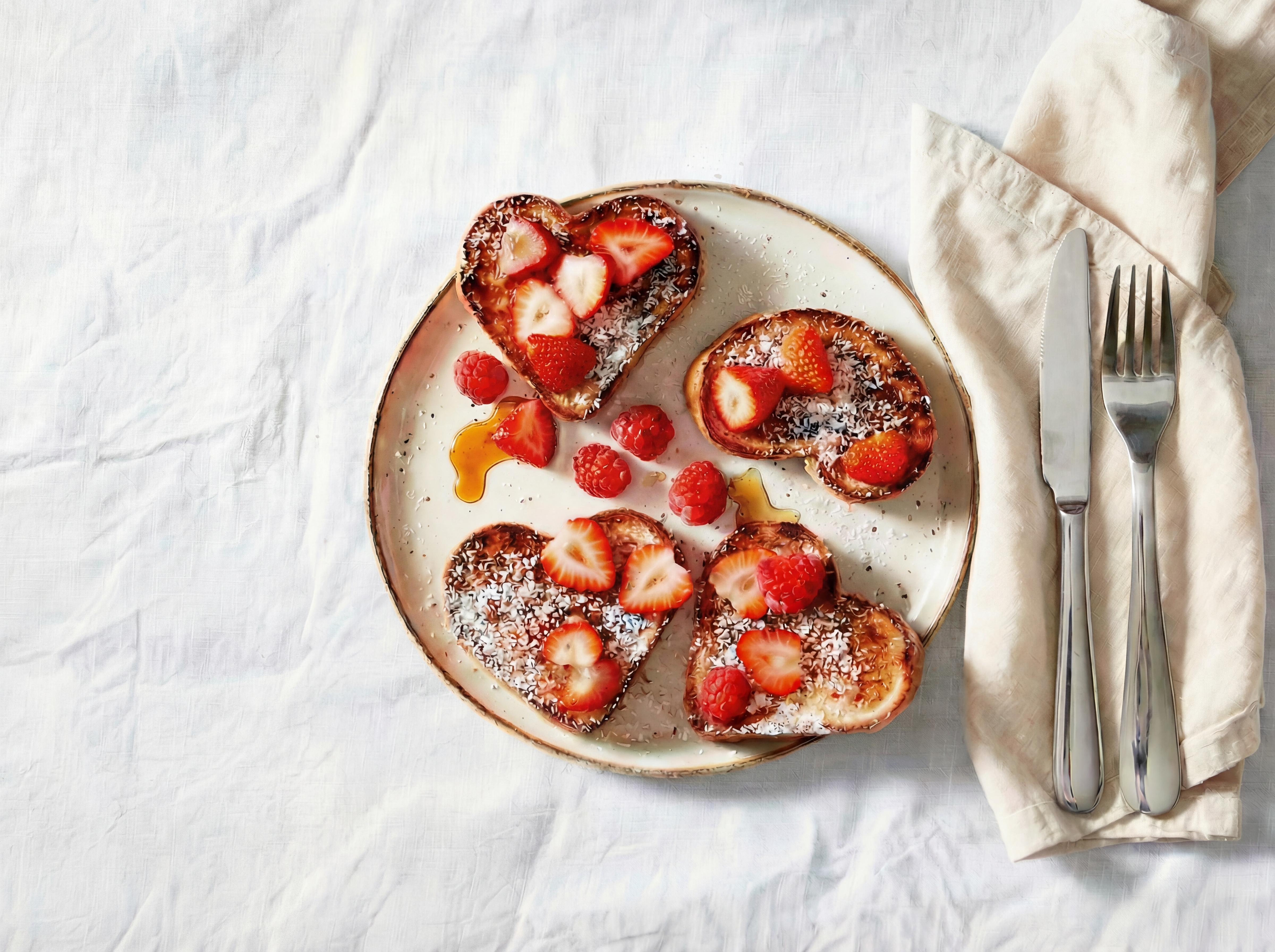 Valentijnsdag wentelteefjes met kaneel