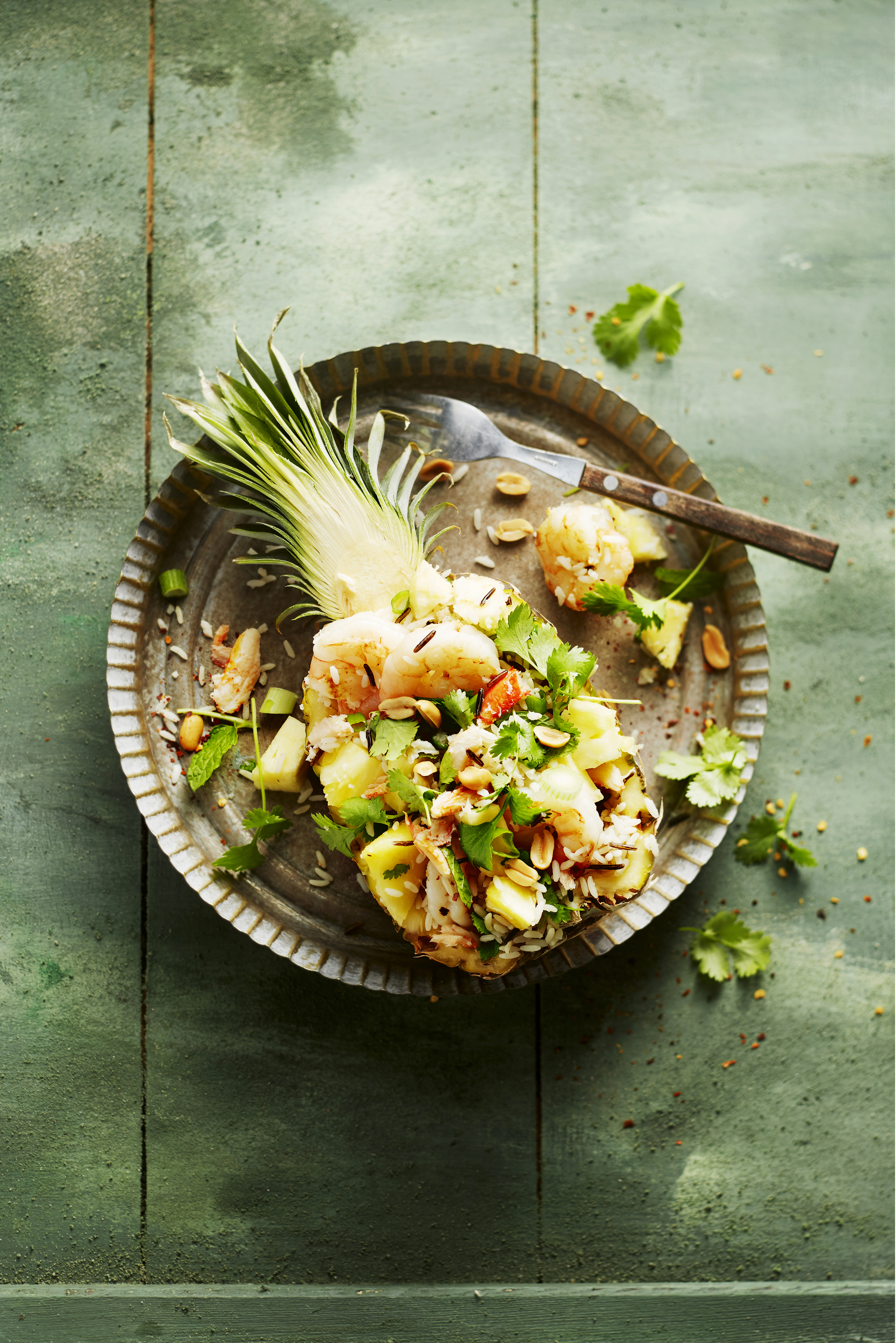 Ananas gevuld met jambalayasalade