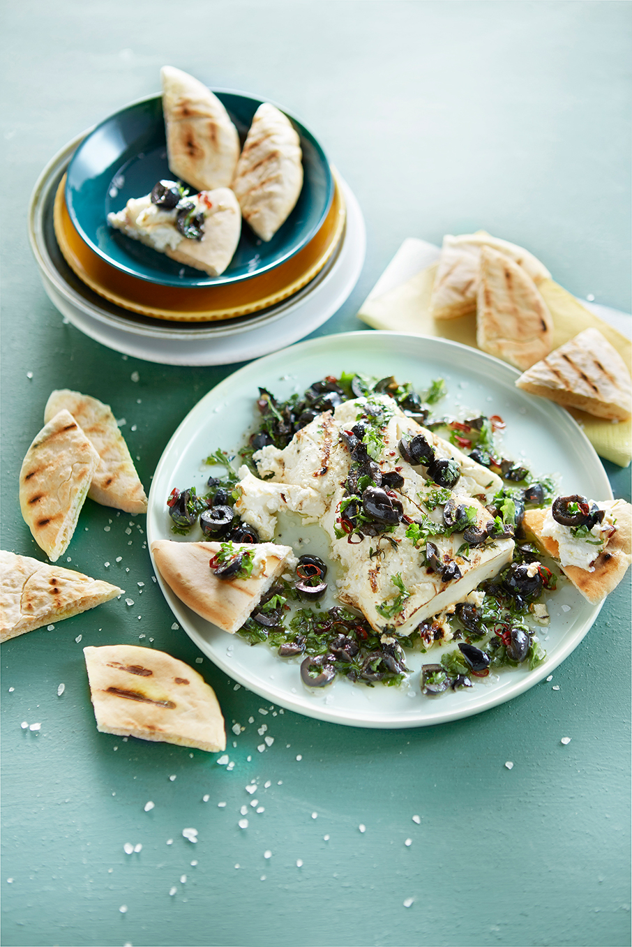 Gemarineerde feta met olijven en pitapuntjes