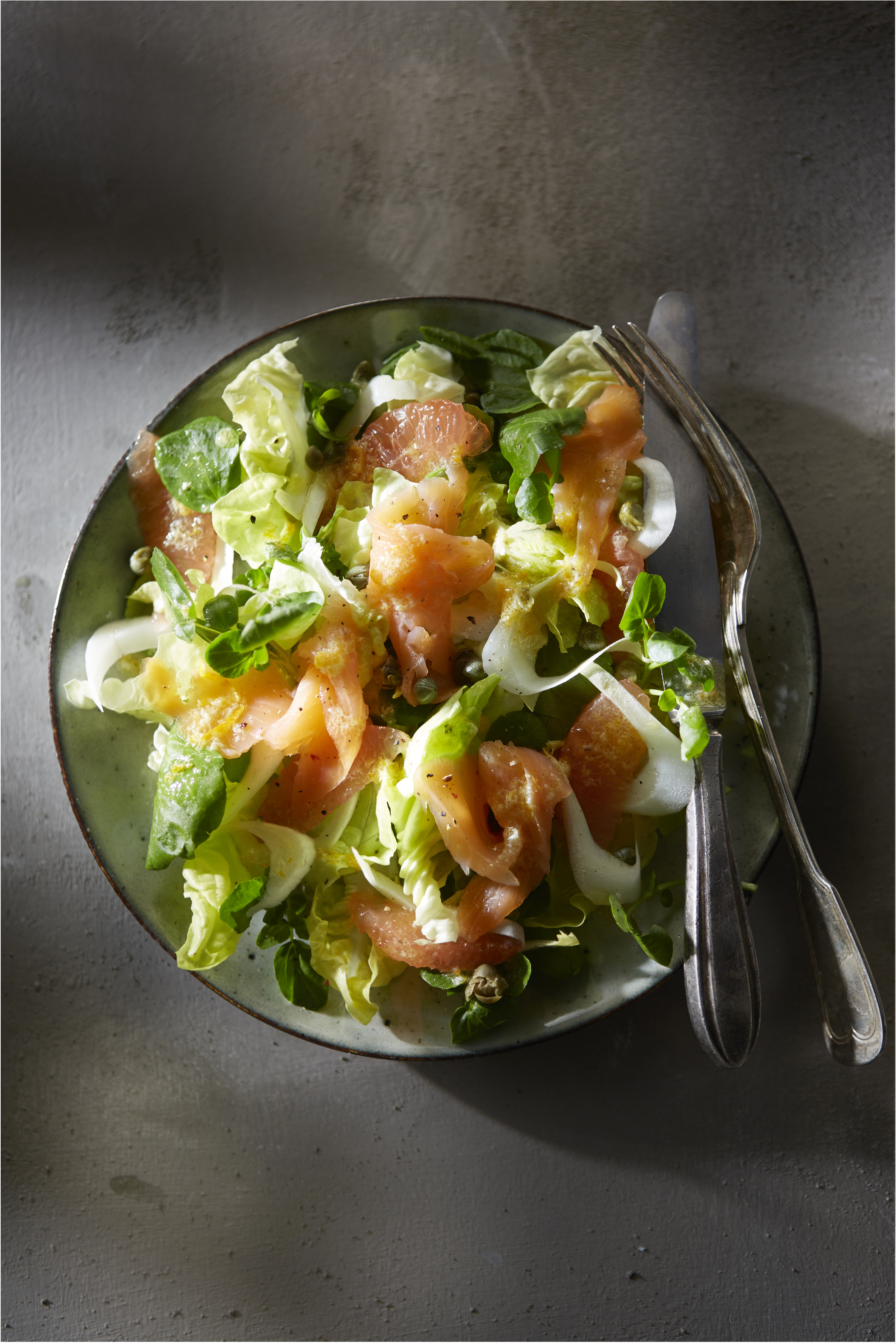 Zalmsalade met sinaasappeldressing
