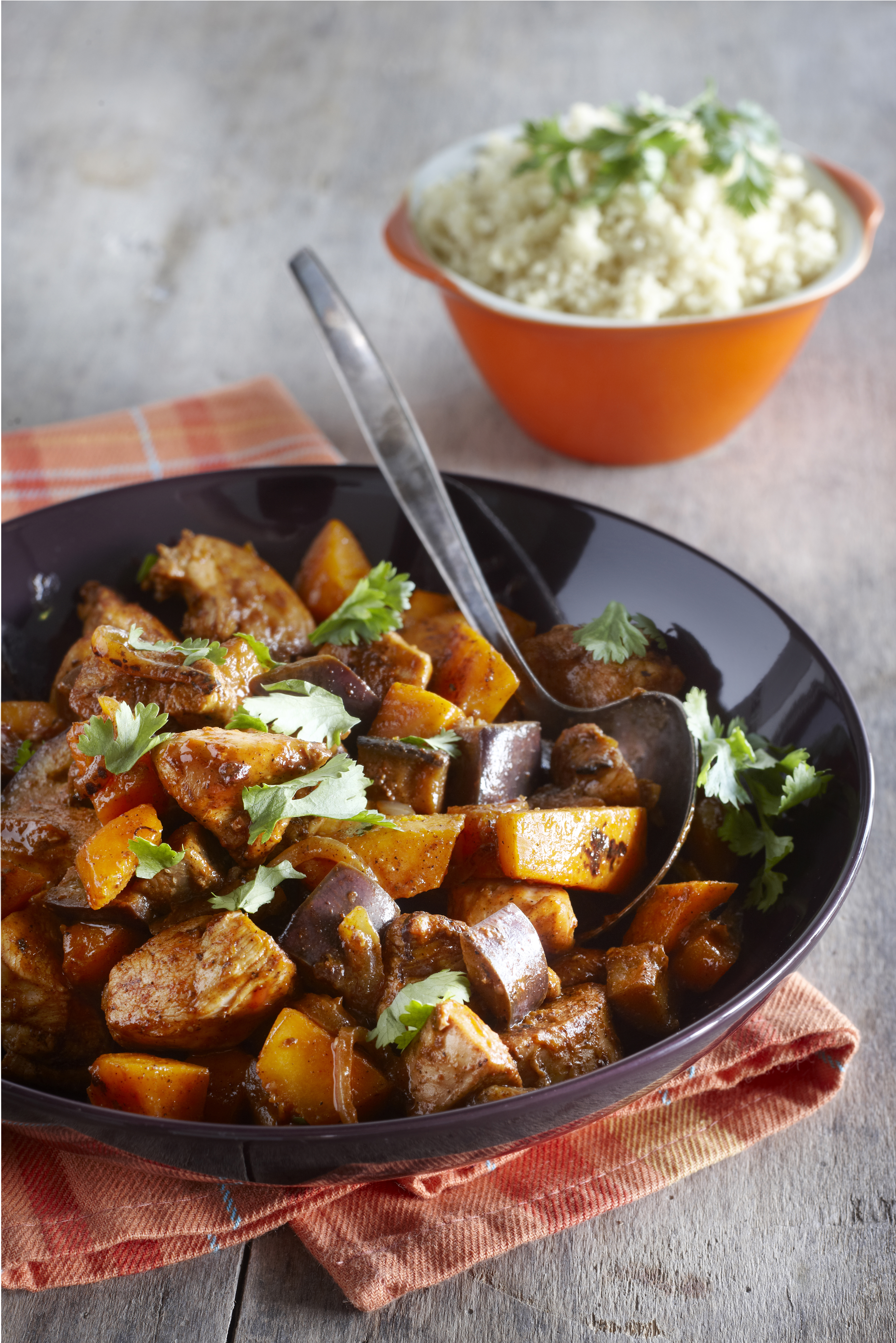 Roergebakken kipfilet met pompoen en aubergine