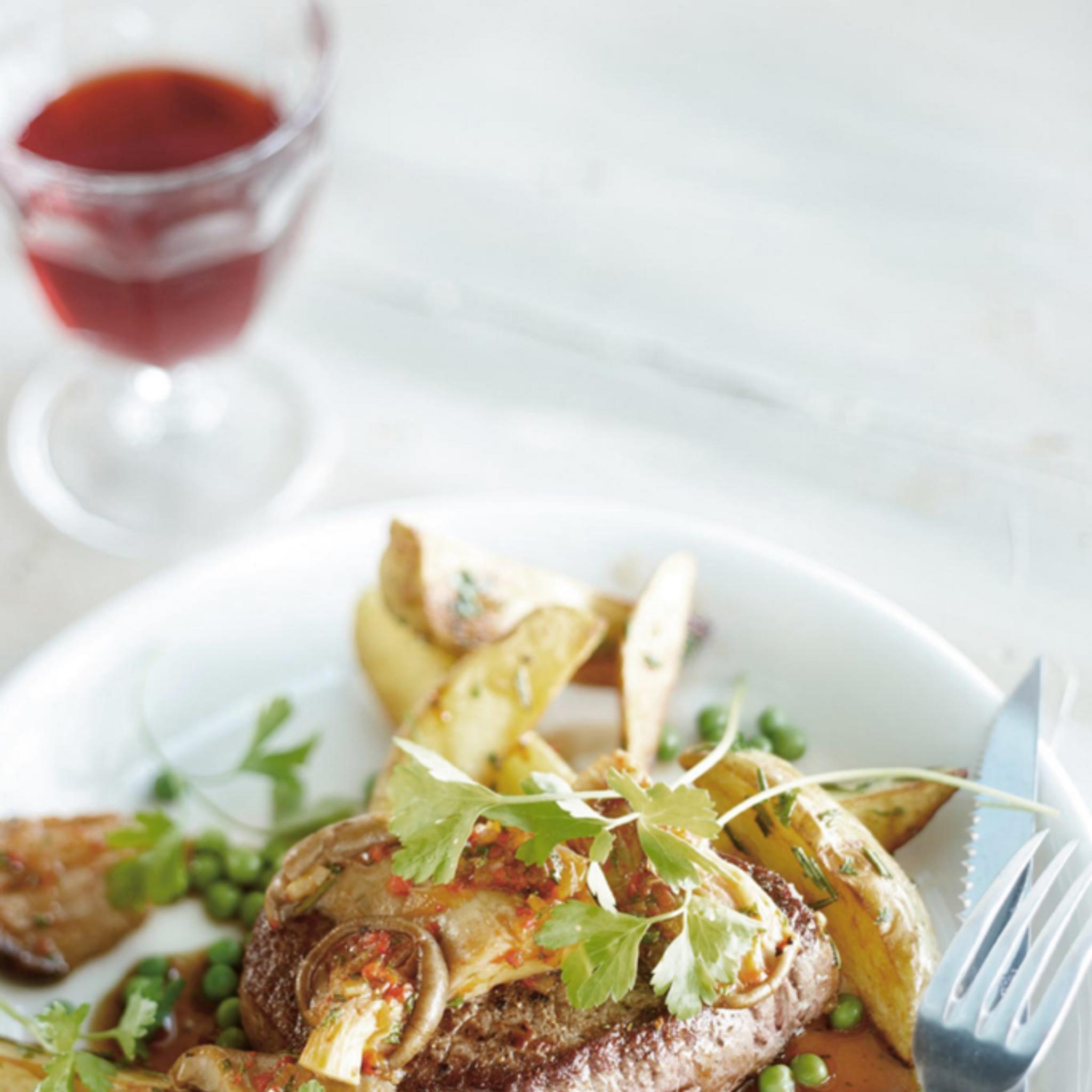 Biefstuk met oesterzwammen en rodewijnsaus